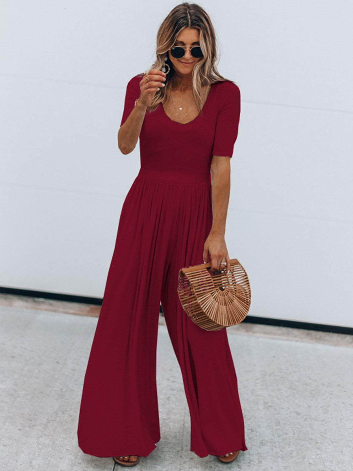 Stilla | Hals Korte Ærmer Jumpsuit