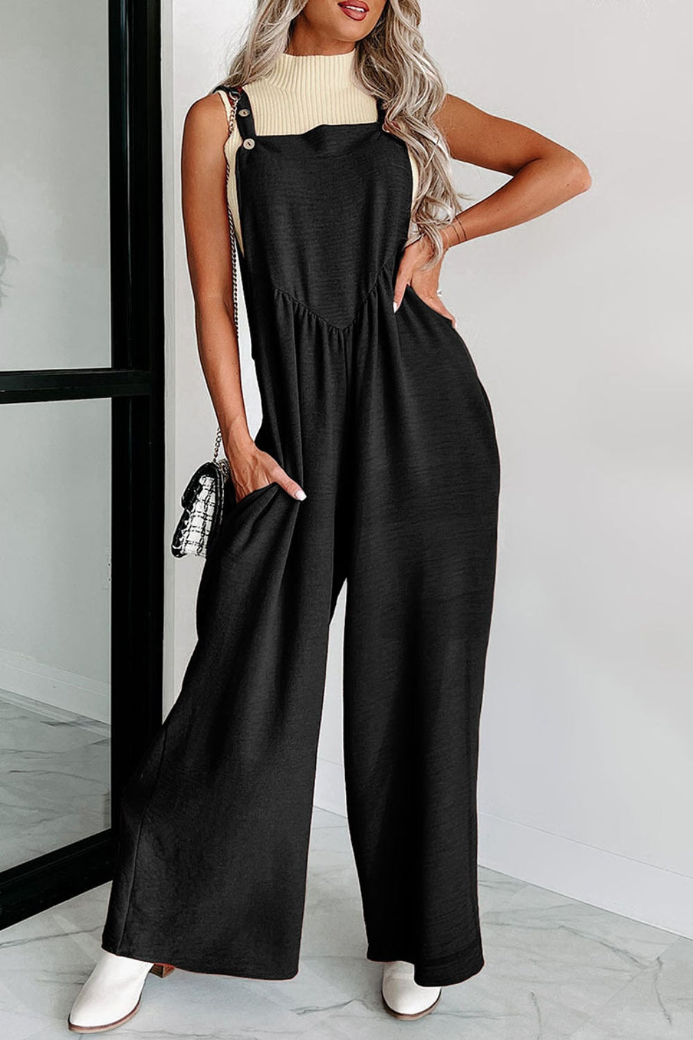 Stilla | Neck Wide Strap Jumpsuit