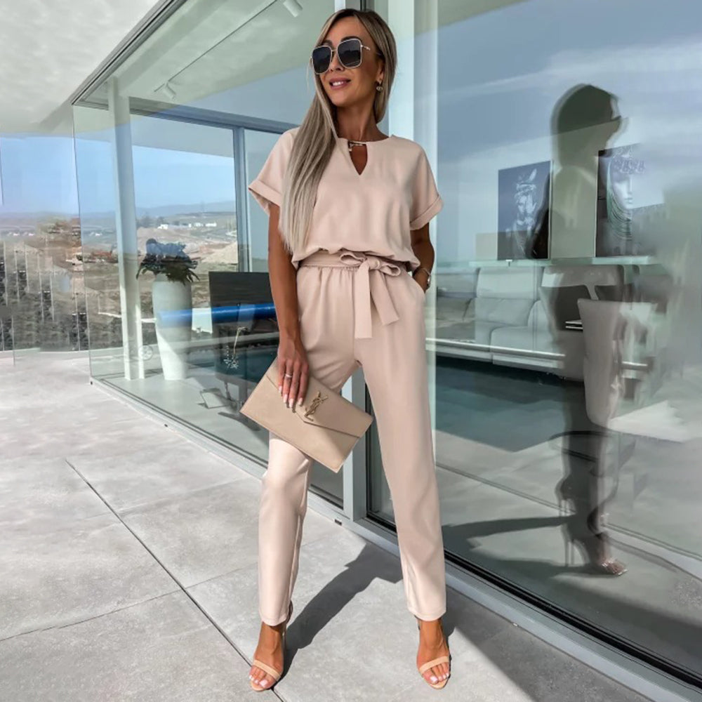 Stilla | Chic Jumpsuit med Delikat Sløjfedetalje