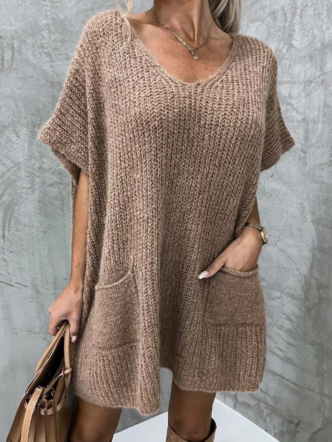 Stilla | V Hals Kortærmet Sweater med Lommer