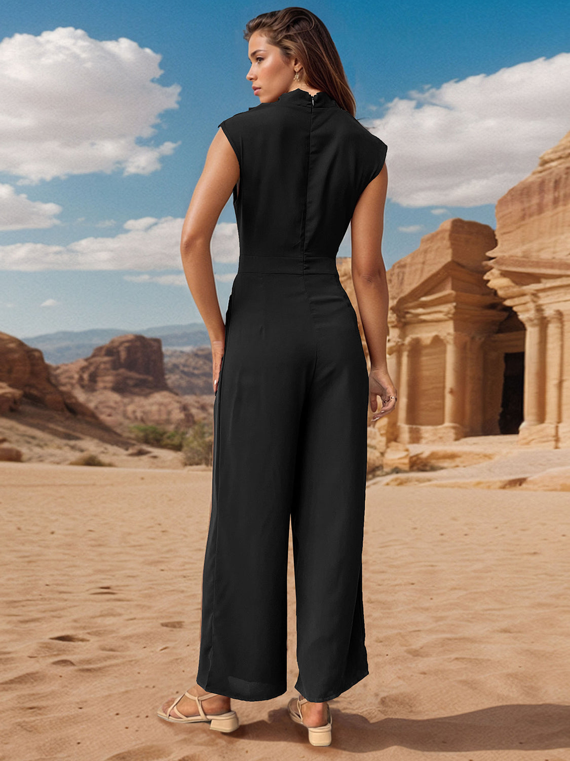 Stilla | Mock Neck Ærmeløs Jumpsuit