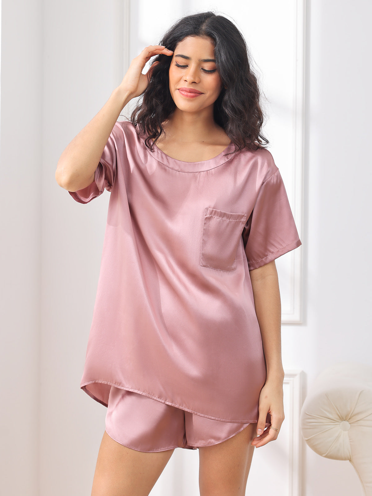 Stilla | Kvinders Overstørrelse Silke T-Shirt Kort Pyjamasæt