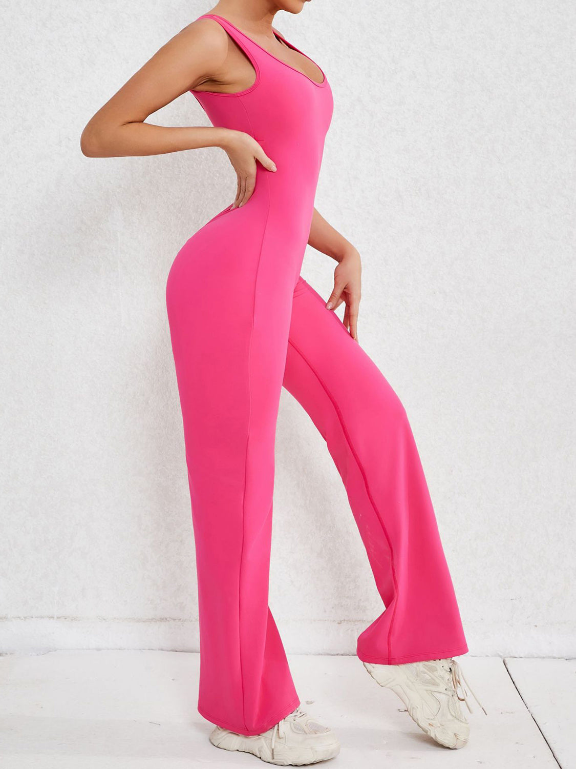 Stilla | Bred Strop Scoop Hals Aktiv Jumpsuit