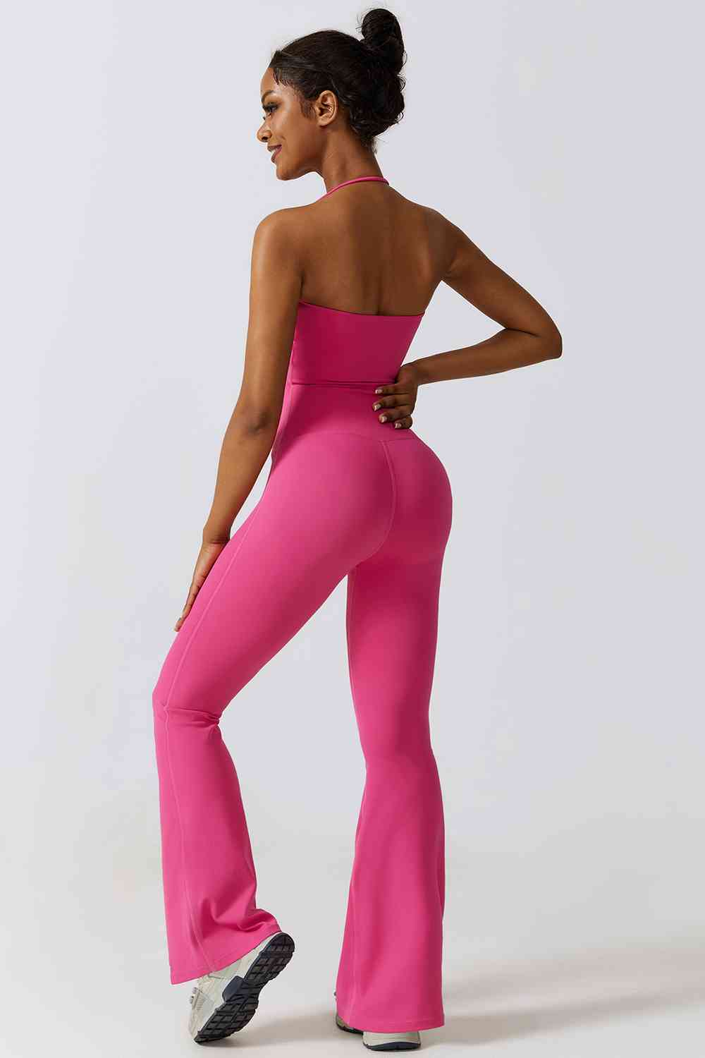 Stilla | Hals Flare Sport Jumpsuit
