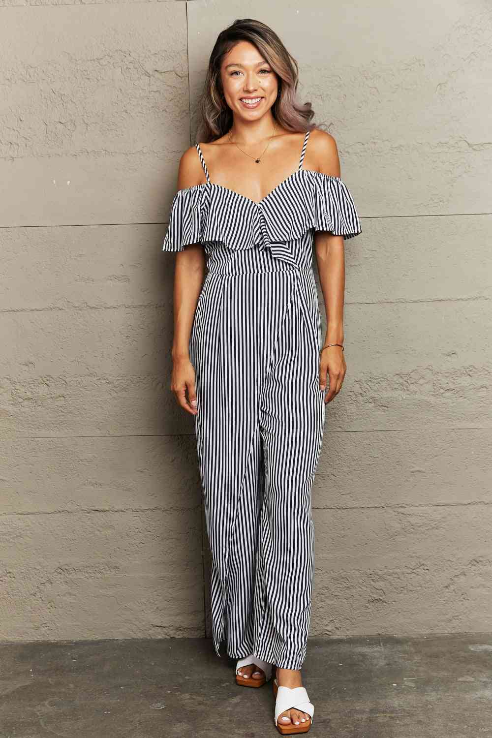 Stilla | Spaghetti Rem Kold-skulder Jumpsuit