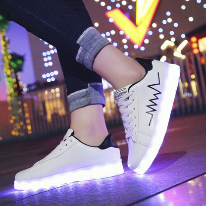 Dame modische Sneakers med komfortabel polstring og trendy design Stilla