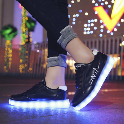 Dame modische Sneakers med komfortabel polstring og trendy design Stilla