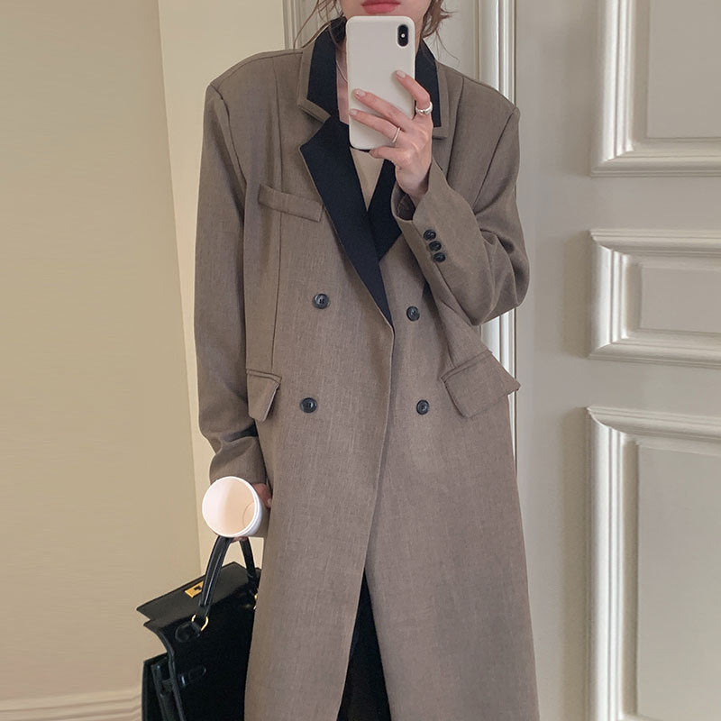 Stilla | Minimalistisk Trenchcoat Design