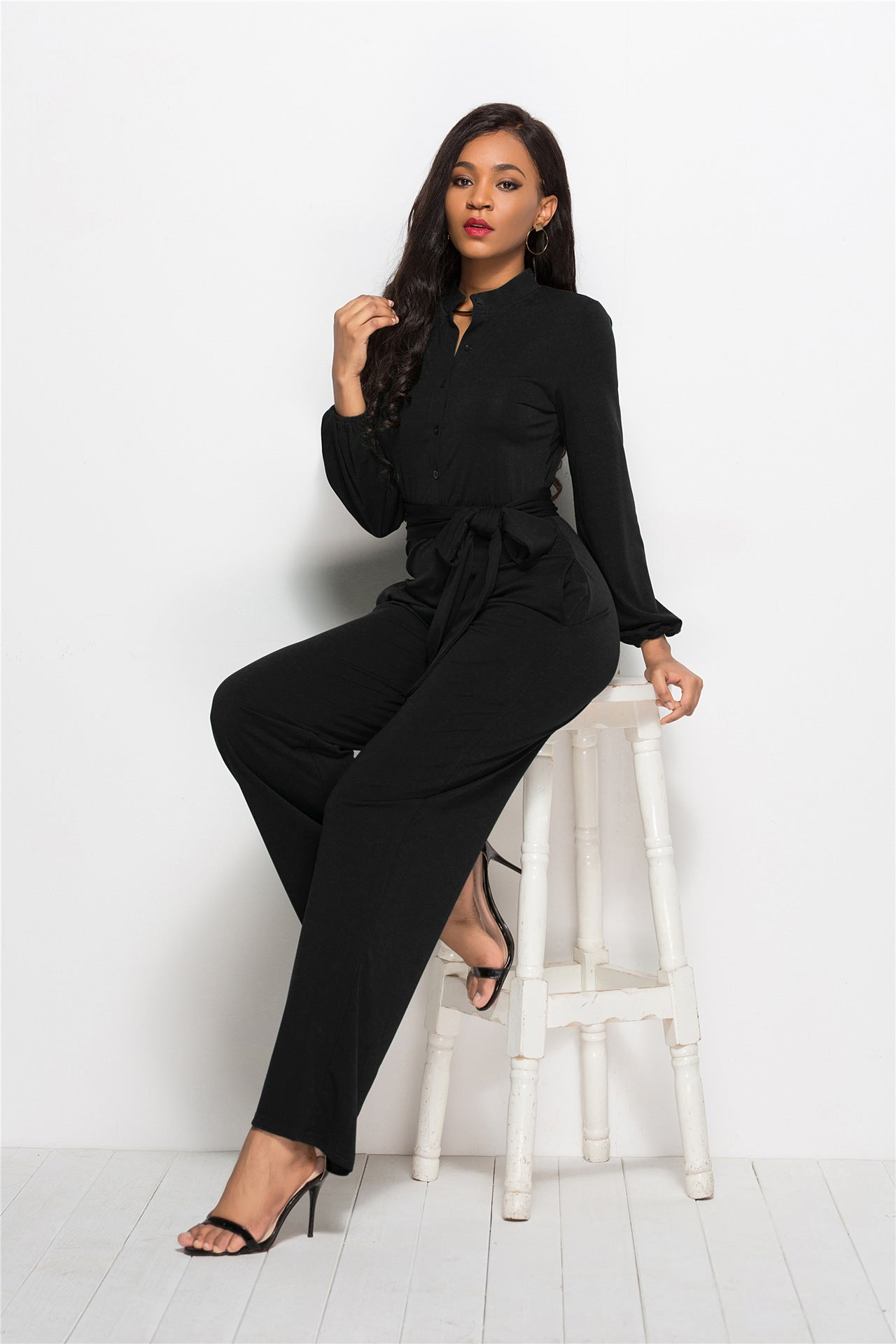 Dame Elegant Jumpsuit med tætsiddende snit og lange ærmer Stilla