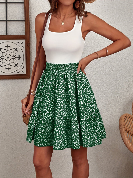 Stilla | Små Blomsterkjoler, Halsudskæring Stil, Lette Og Elegante Til Forår Og Sommer