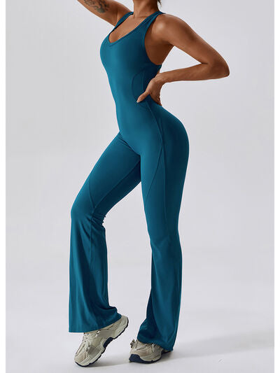 Stilla | Bred Strop Bootcut Aktiv Jumpsuit