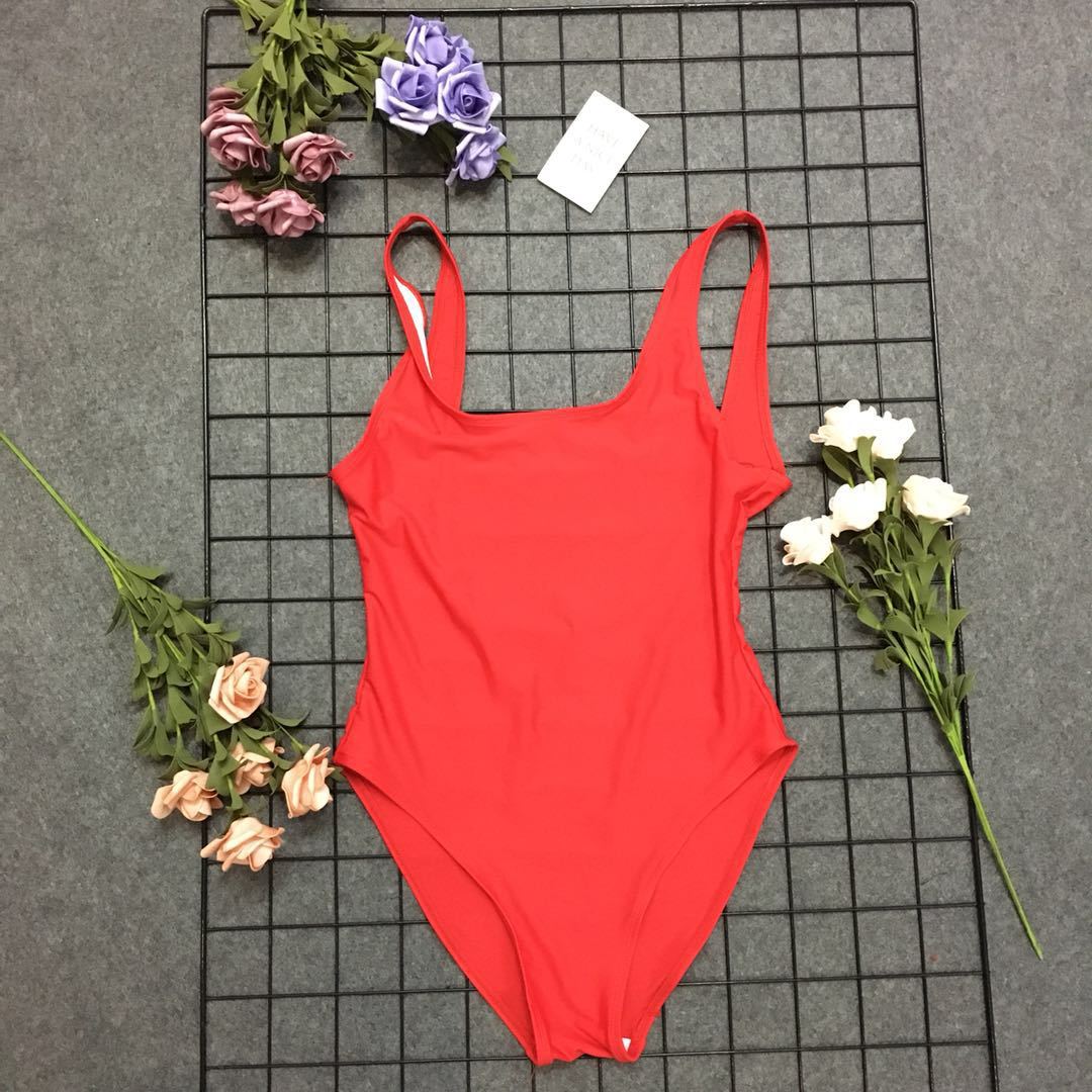 Dame elegant en-delt badedragt Stilla