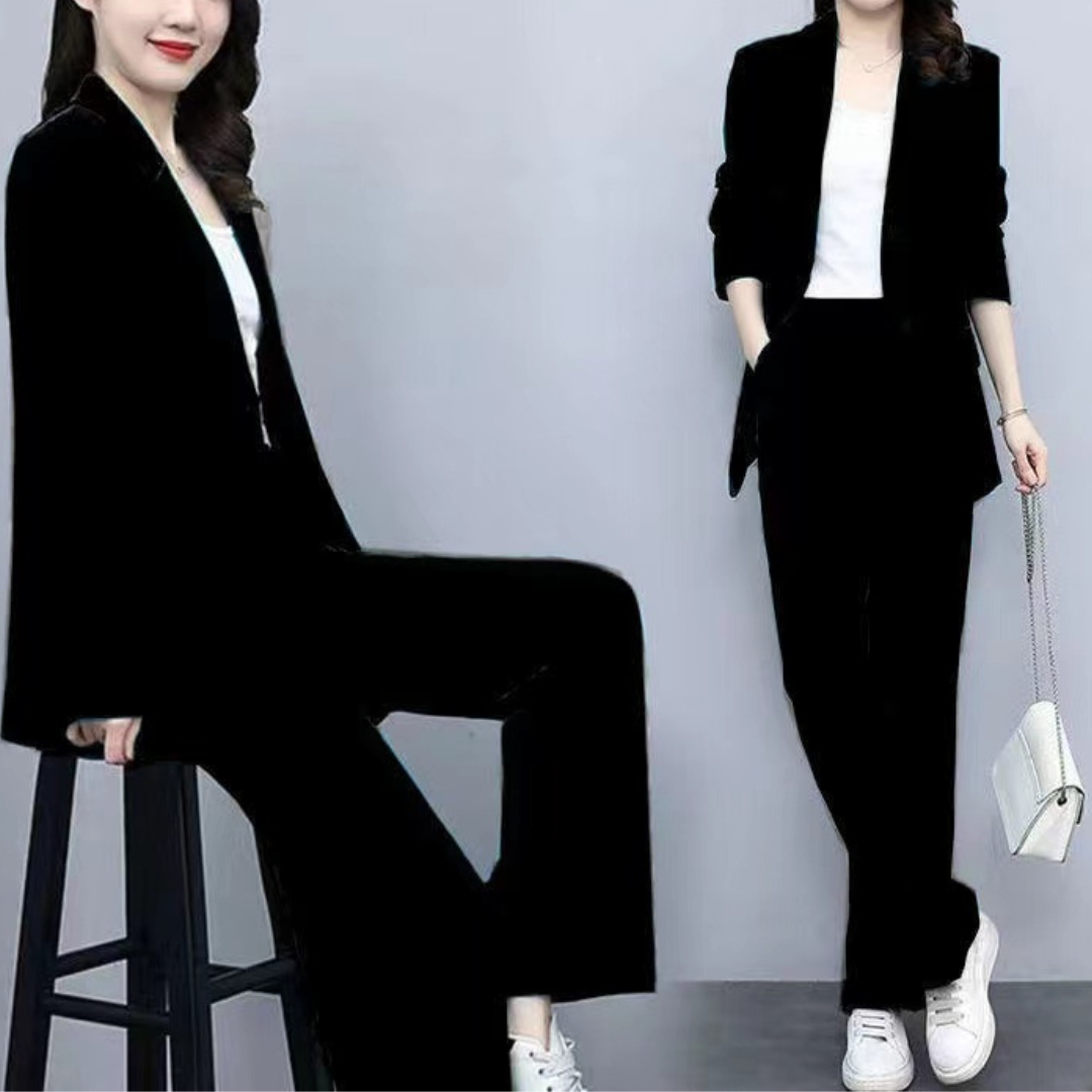 Stilla | Elegant Kostume Til Damer