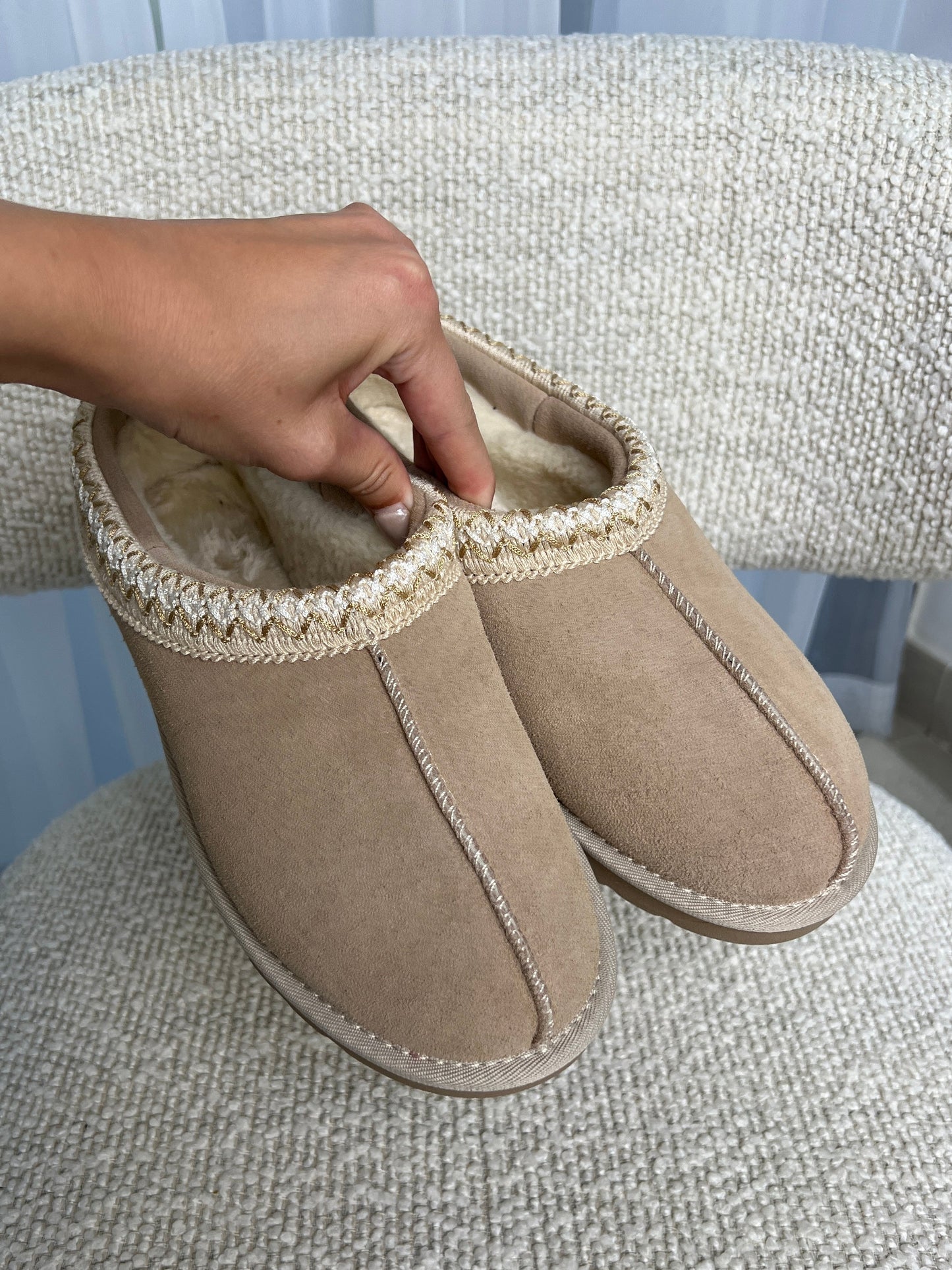 Stilla | Beige Hjemmesko med Plysfor
