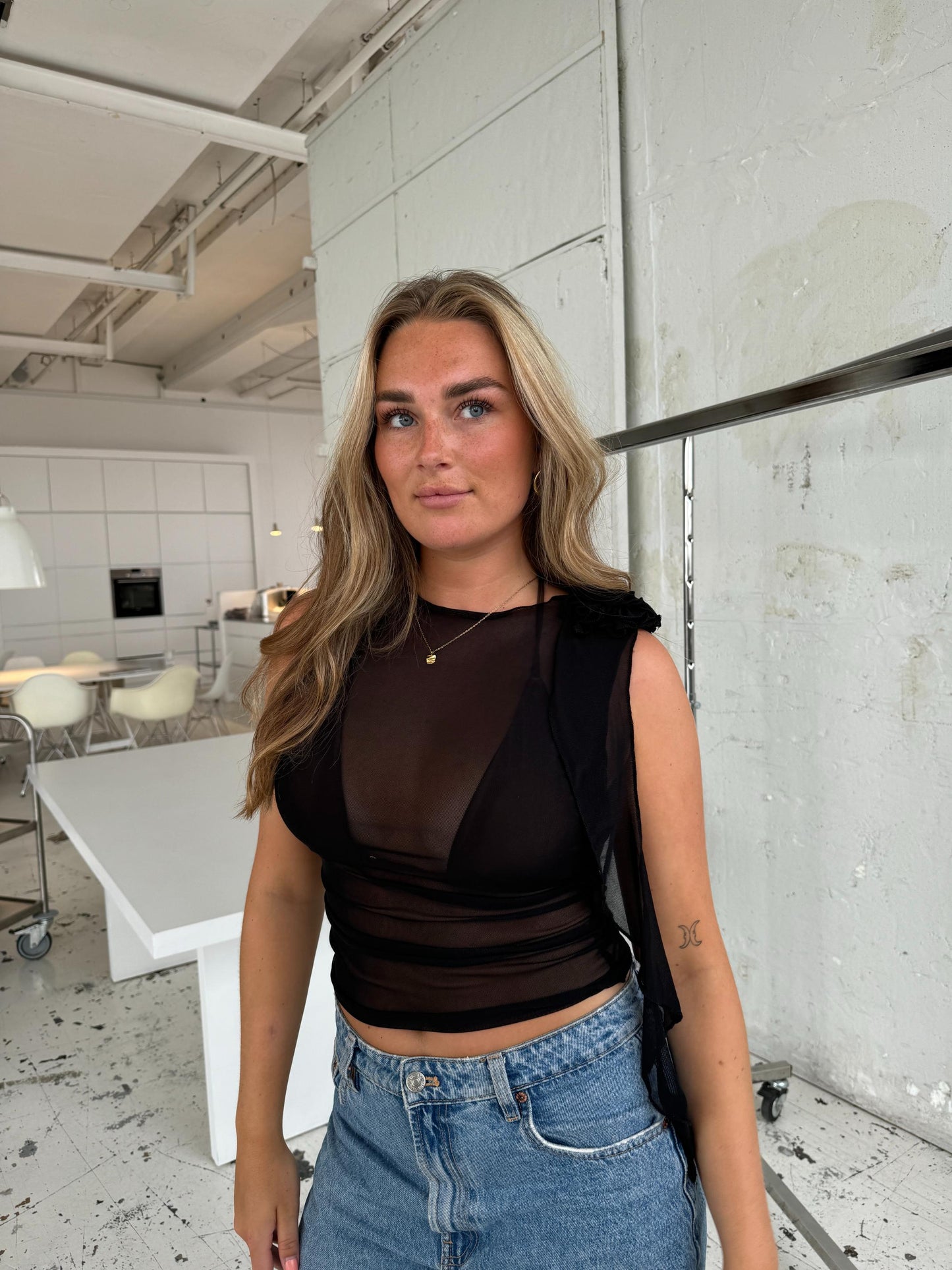 Stilla | Mesh Toppen Sort