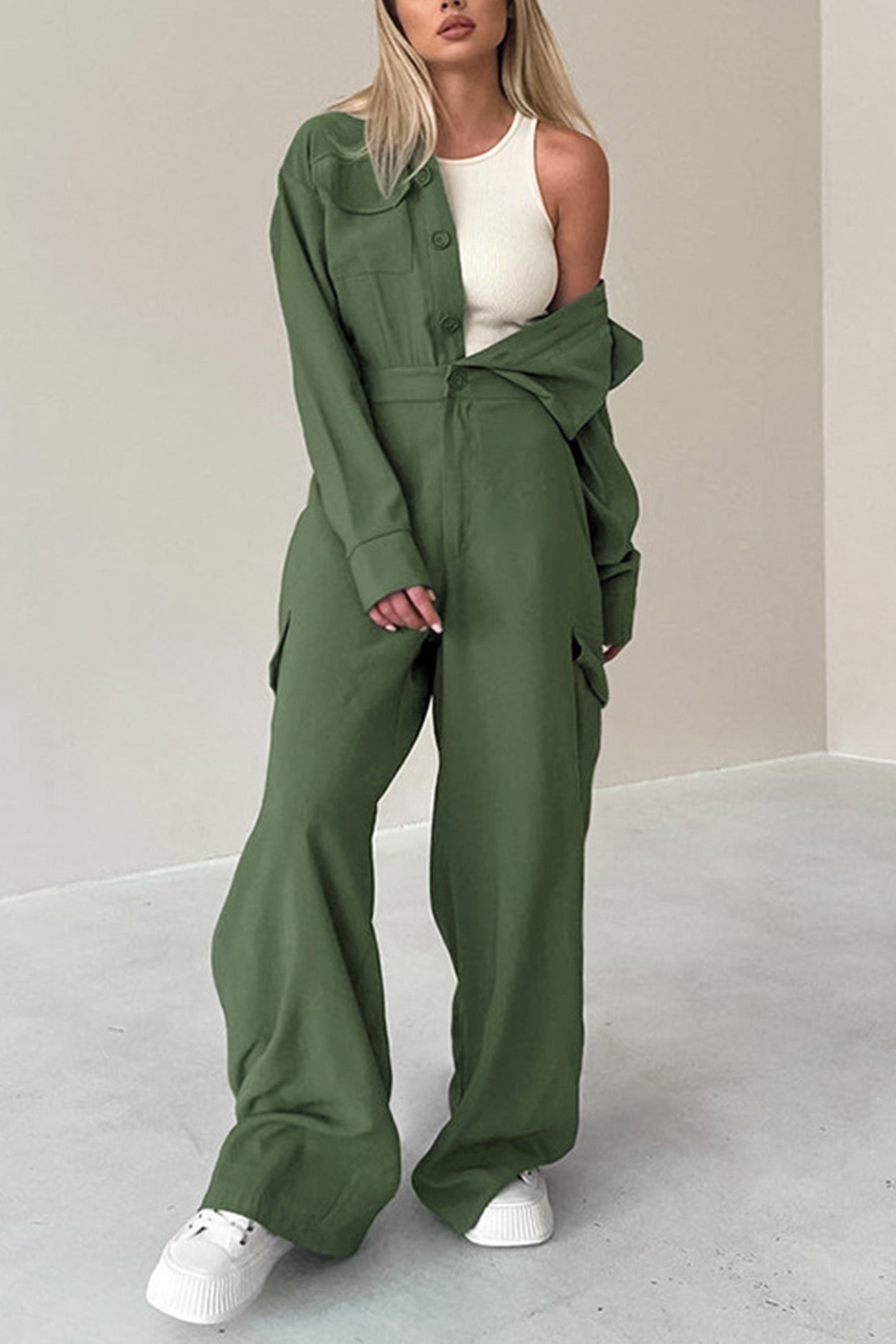 Stilla | Enkle Cargo Jumpsuits Med Knapper og Lange Ærmer