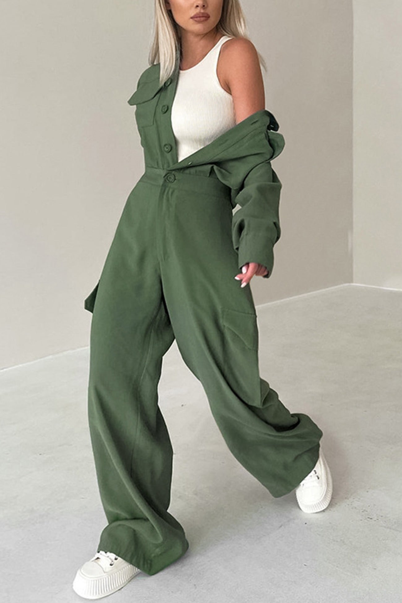 Stilla | Enkle Cargo Jumpsuits Med Knapper og Lange Ærmer