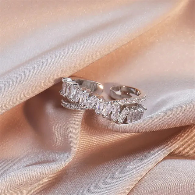 Stilla | spiralring med pavé krystaller