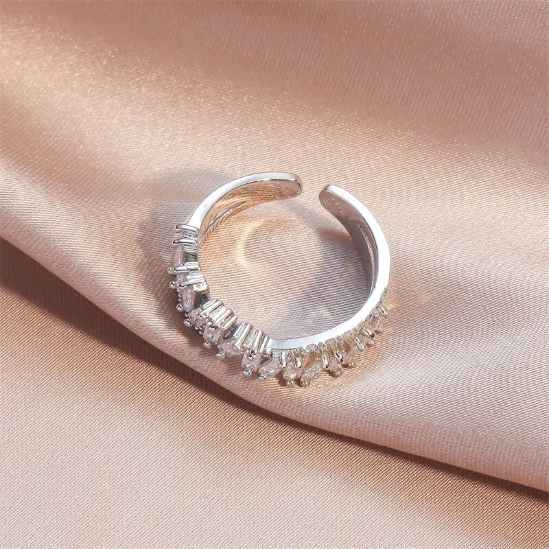 Stilla | spiralring med pavé krystaller