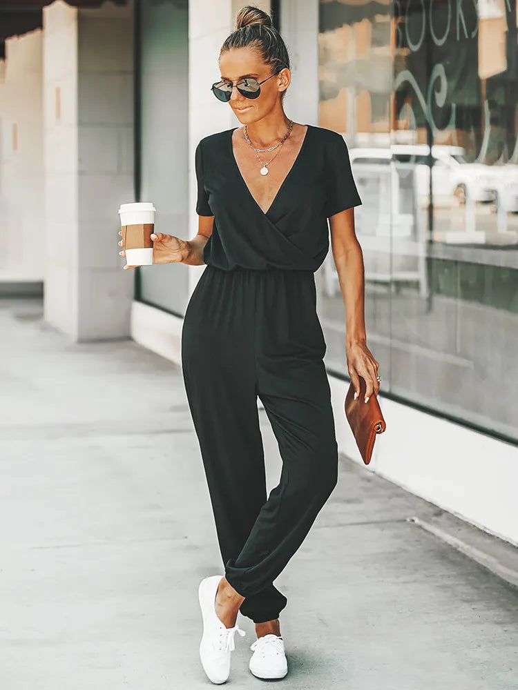 Stilla | Korte ærmer jumpsuit med V-udskæring