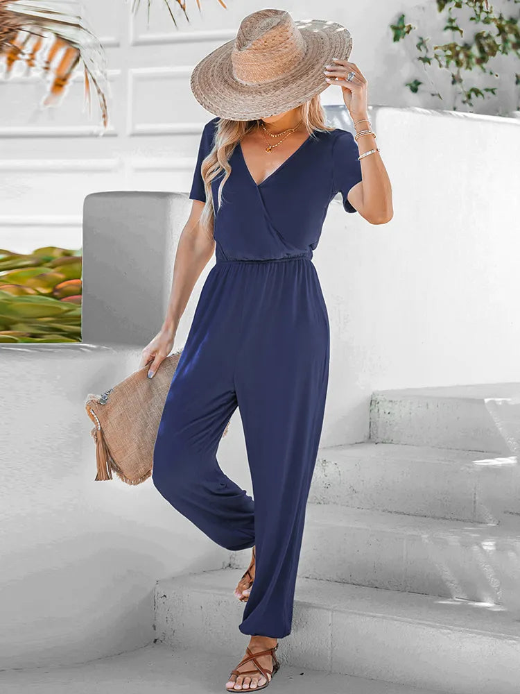 Stilla | Korte ærmer jumpsuit med V-udskæring
