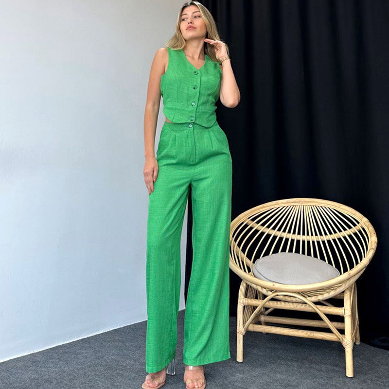 Dame mode og afslappet jumpsuit-sæt med figursyet snit og knapdetaljer Stilla