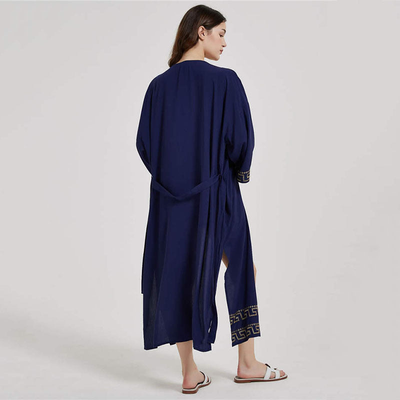 Dame elegant kimono med kunstneriske udsmykninger Stilla