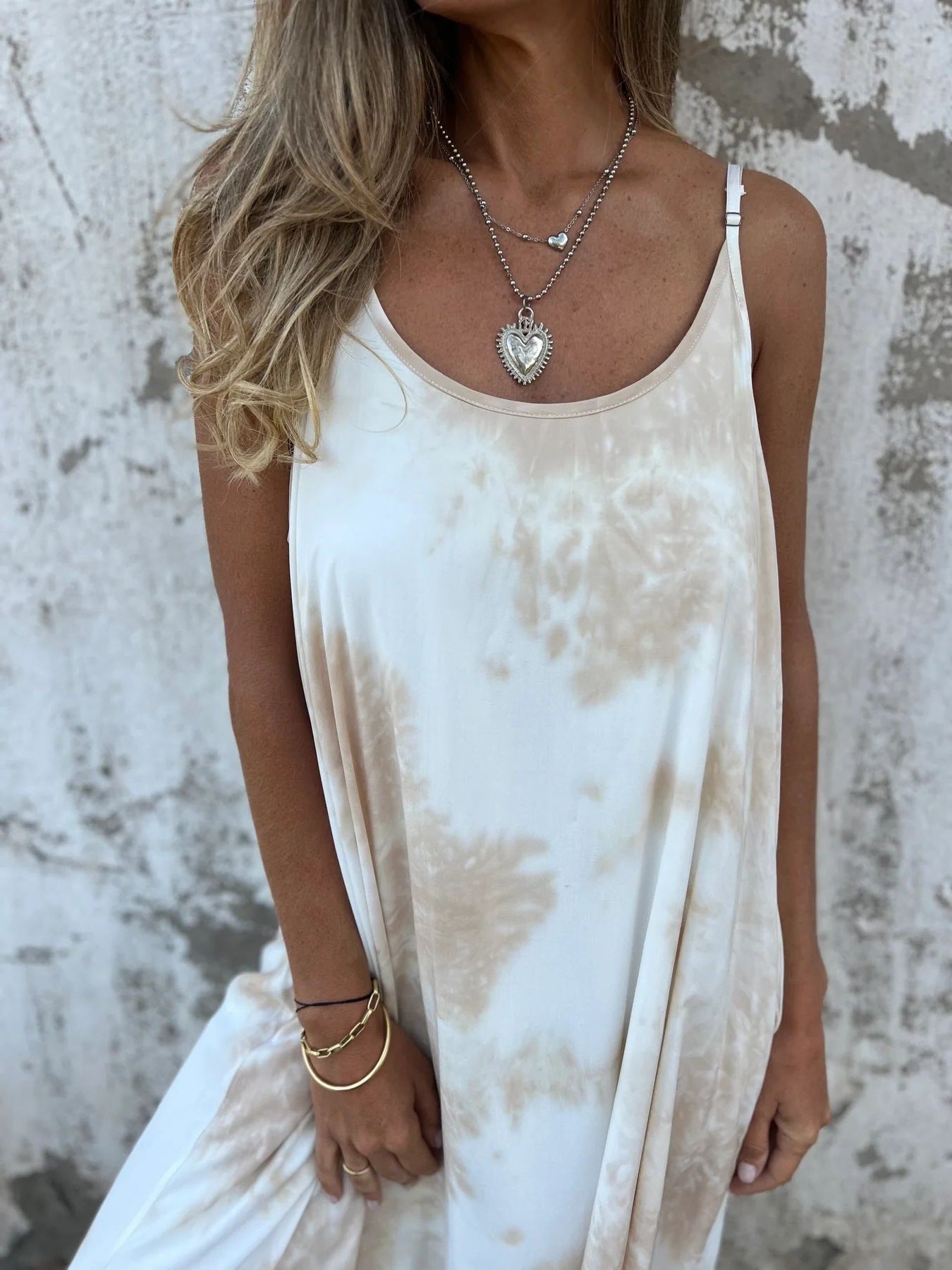 Dame afslappet sommerkjole i A-linje snit med justerbare stropper Stilla