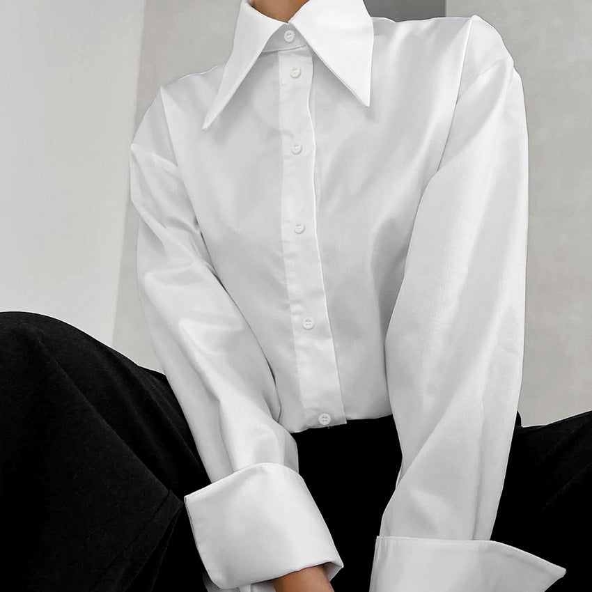 Dame afslappet oversized blouse med moderne krave og slipse Stilla