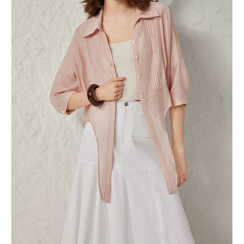 Dame afslappet bluse med V-hals og diskret bånd Stilla