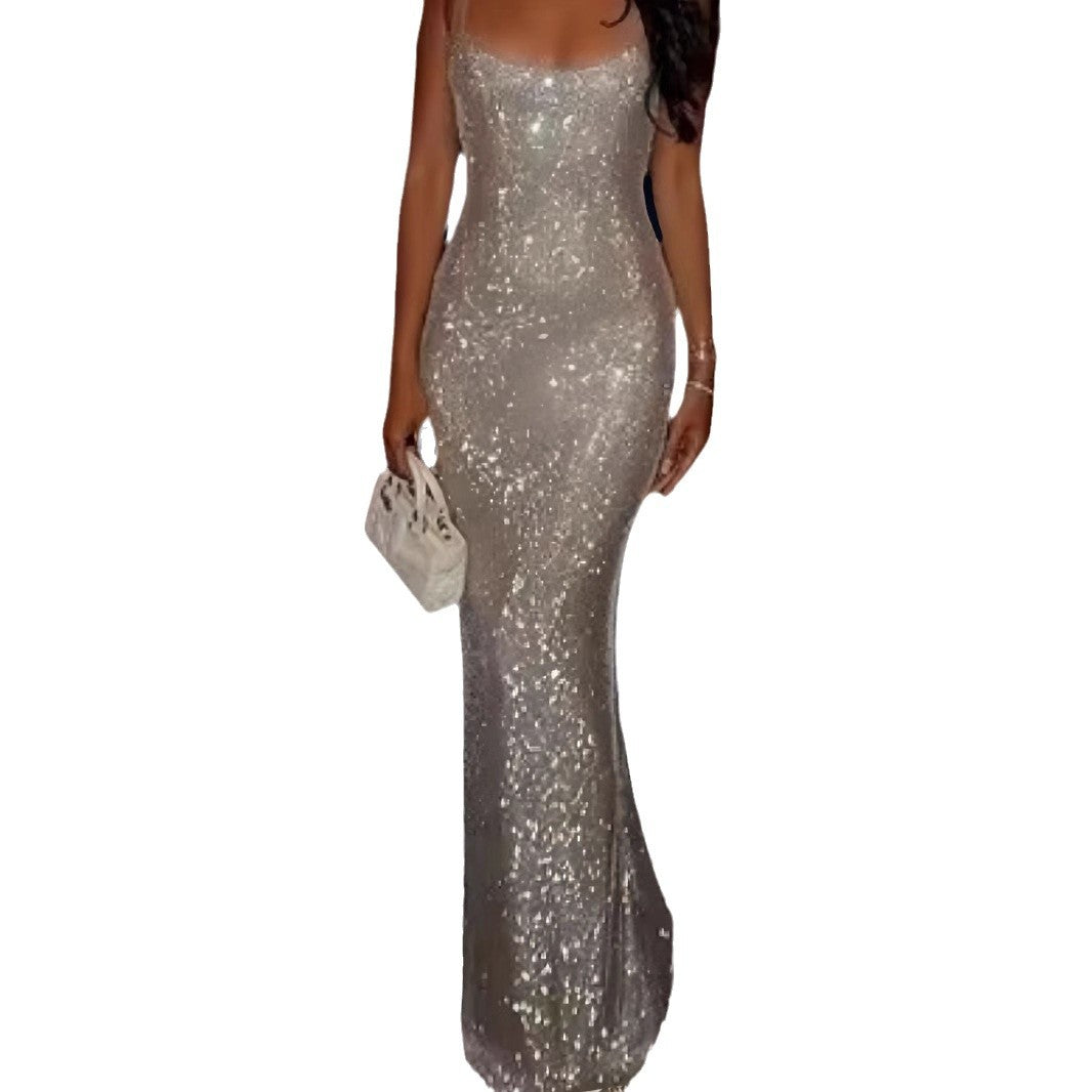 Dam Glamourøs Aftenkjole med figursyet snit og skinnende palietter Stilla