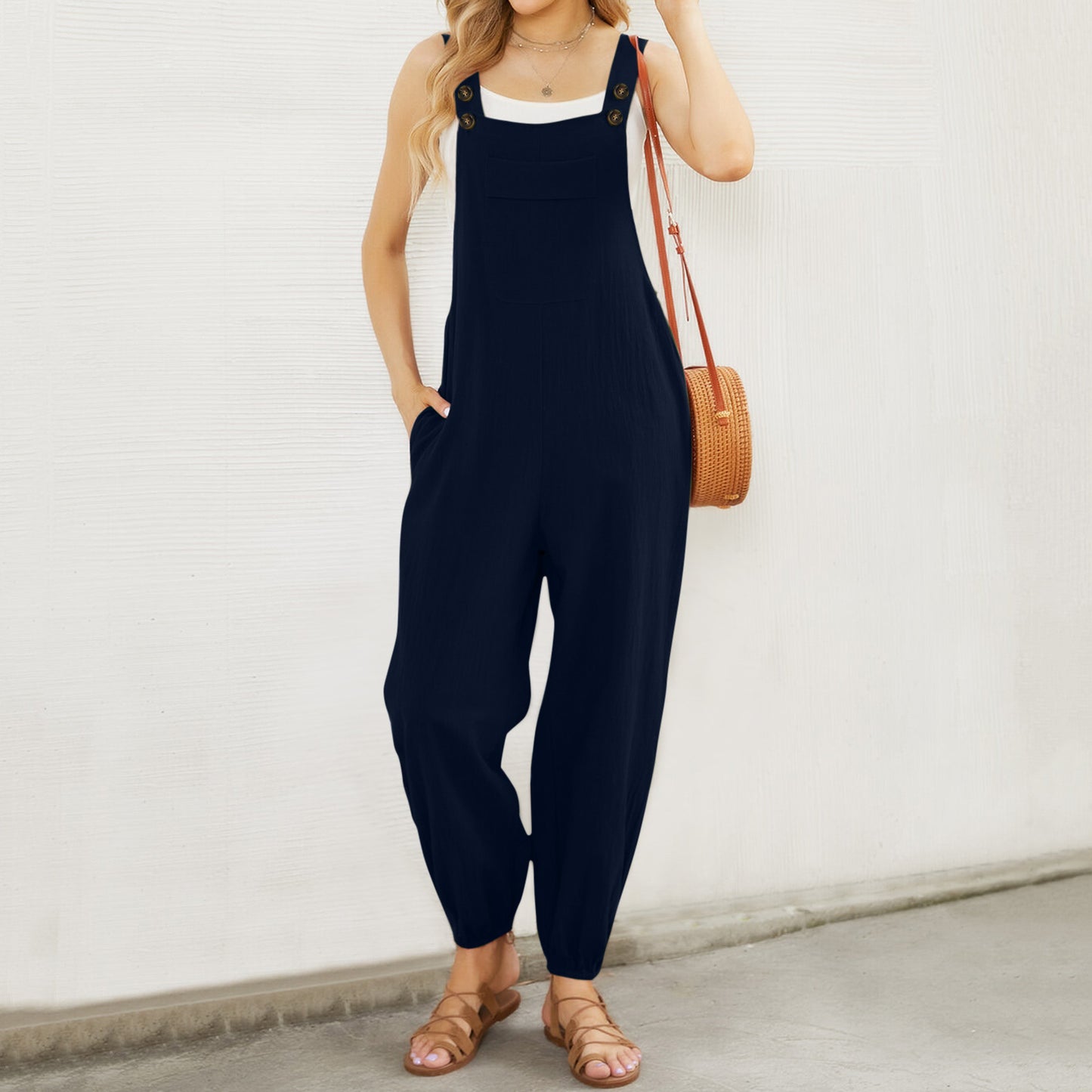 Dame casual jumpsuit med praktiske lommer og justerbare stropper Stilla