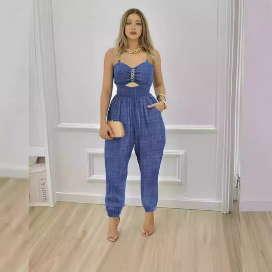 Dame jumpsuit med særlige cut-out-detaljer og elegante stropper Stilla