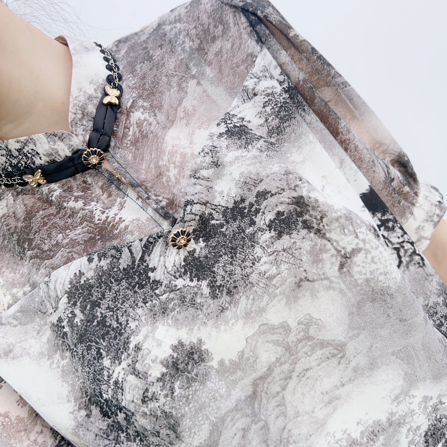 Dame Elegant Bluse med grafisk mønster og moderigtig krave Stilla