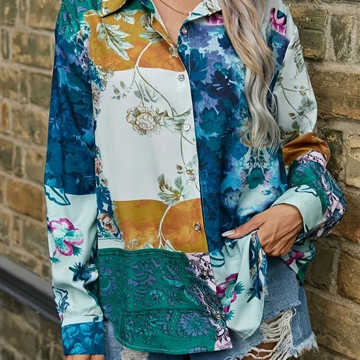 Dame dekorativ og legesyg designet bluse i patchwork-stil Stilla