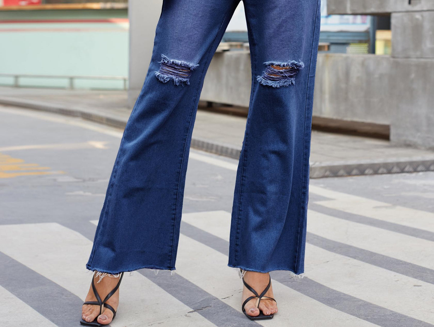 Dame løst skårne jeans med destroyed-detaljer Stilla