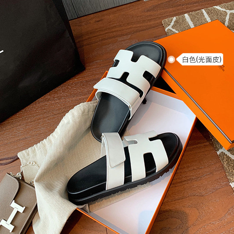 Dame Design-sandaler med udskåret rem og raffineret sål Stilla