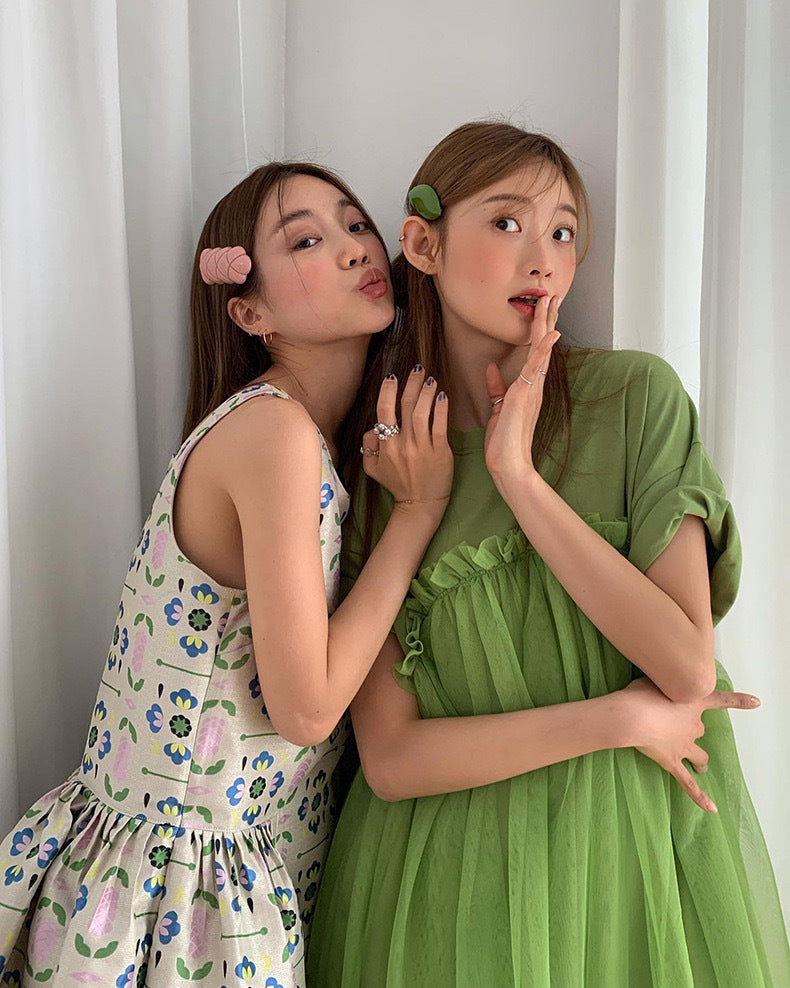 Dame afslappet sommerkjole med moderigtigt flæse-design og luftig pasform Stilla