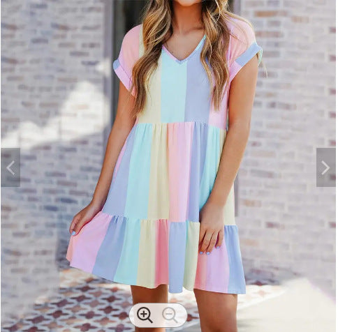 Dame afslappet kortærmet kjole med farverigt stribemønster Stilla