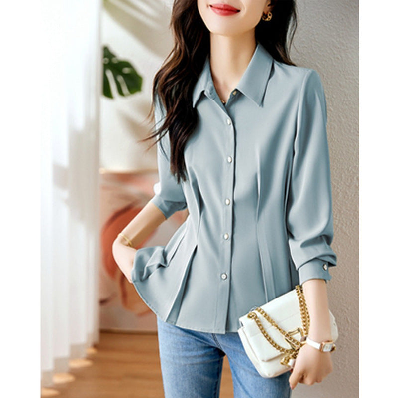 Dame elegant bluse med rynker og kvalitets knapdetaljer Stilla