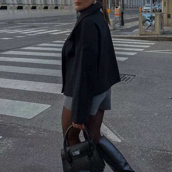 Dame elegant dobbeltrævlet jakke med bred krave og praktiske lommer Stilla