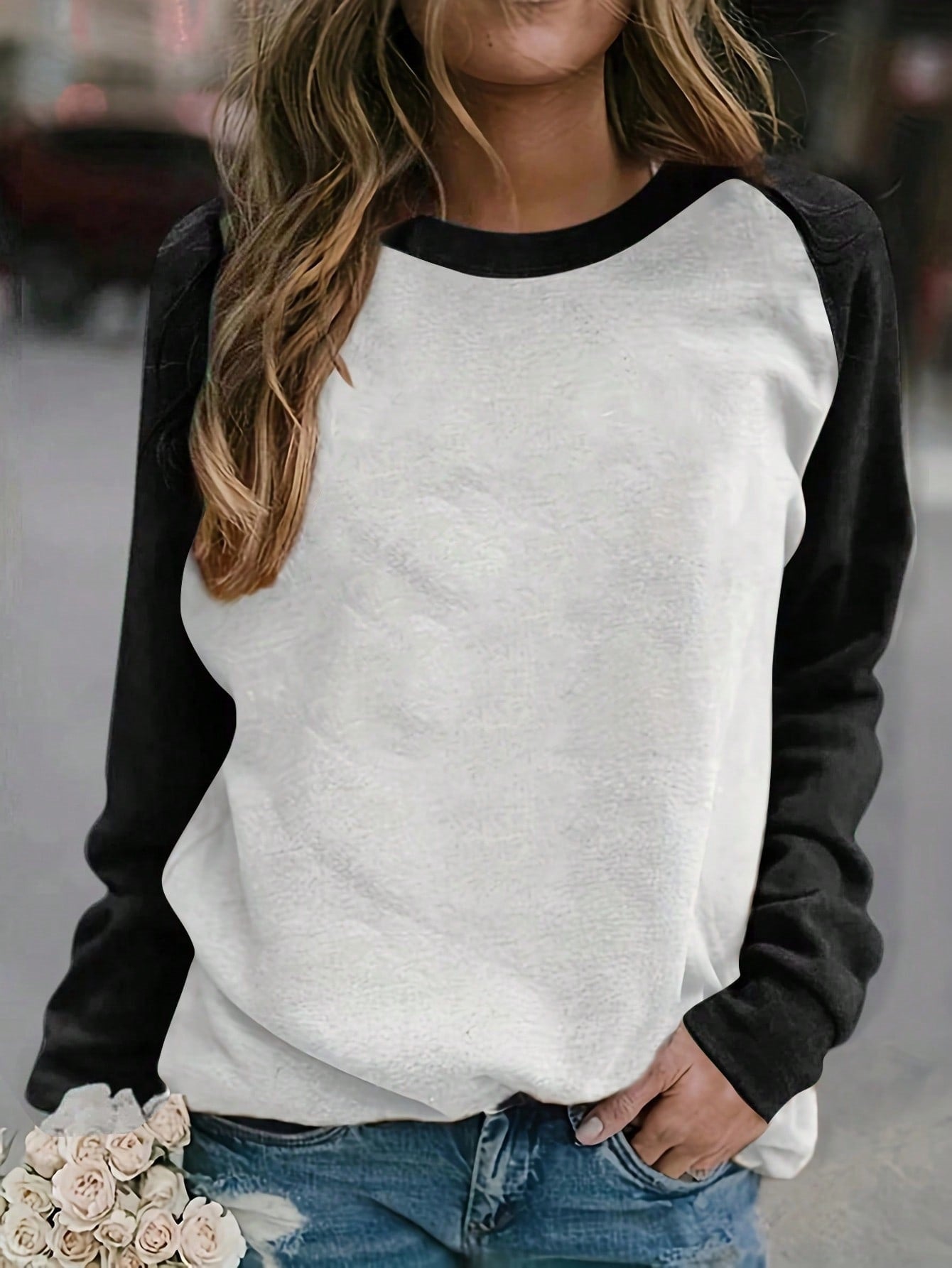 Dame afslappet Raglan sweater lavet af blød bomuldsblanding med rund halsudskæring Stilla