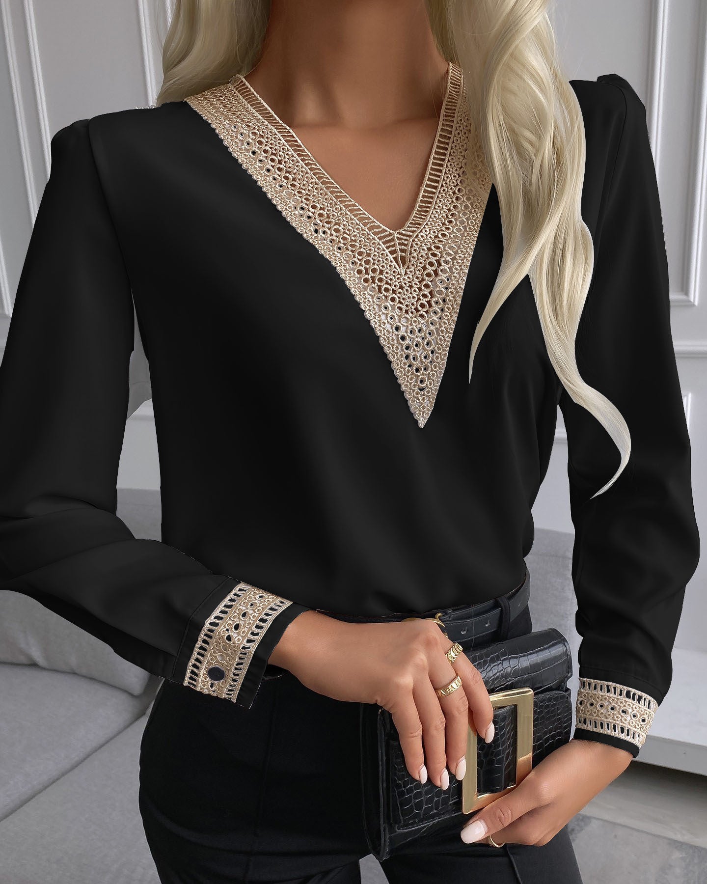 Dame elegant bluse med spidse detaljer og V-udskæring Stilla