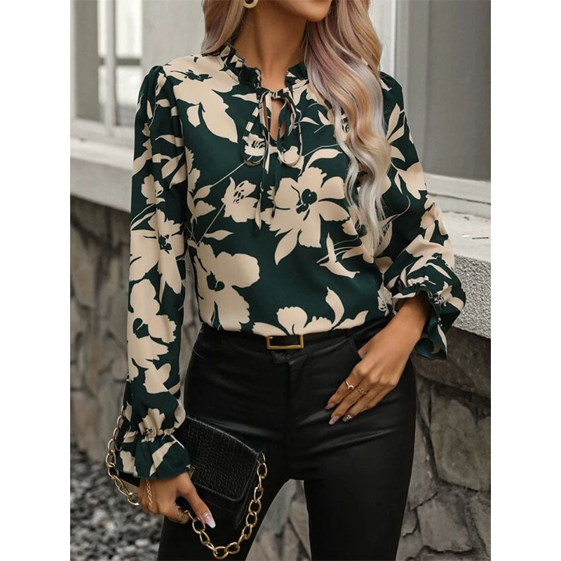 Dame elegant bluse med blomsterprint og flæsedetaljer Stilla