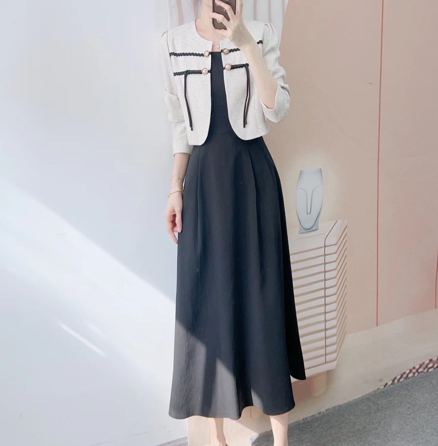 Dame elegant jakke blazer kombination med raffinerede detaljer og fashionable accenter Stilla