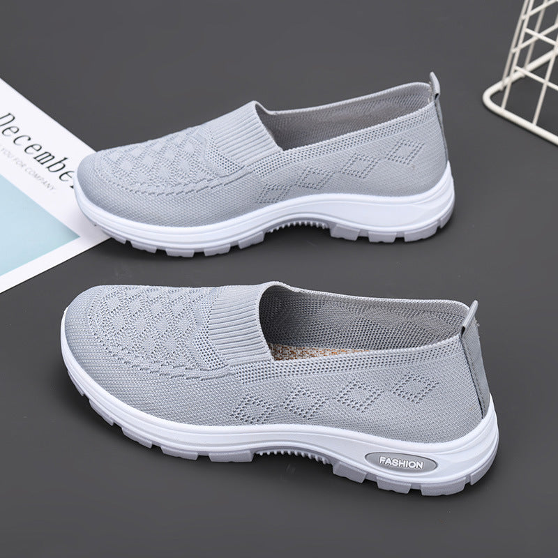 Femme Strik Slip-On Walking Sneakers Stilla