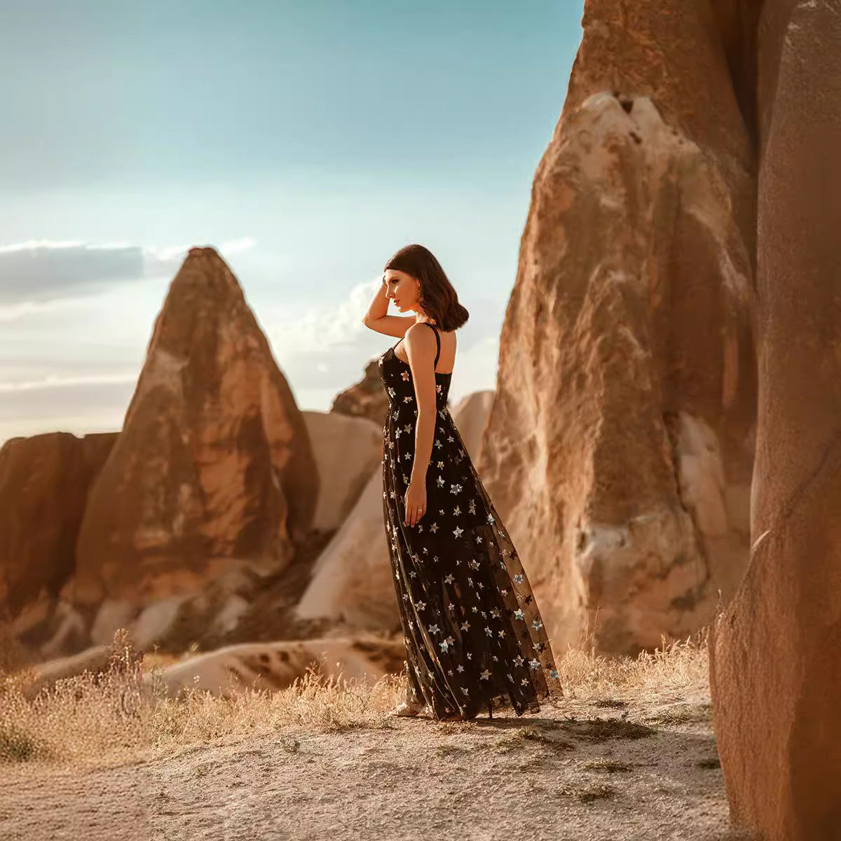 Dame Elegant Aftenkjole lavet af gennemsigtigt stof med stjernedetaljer Stilla