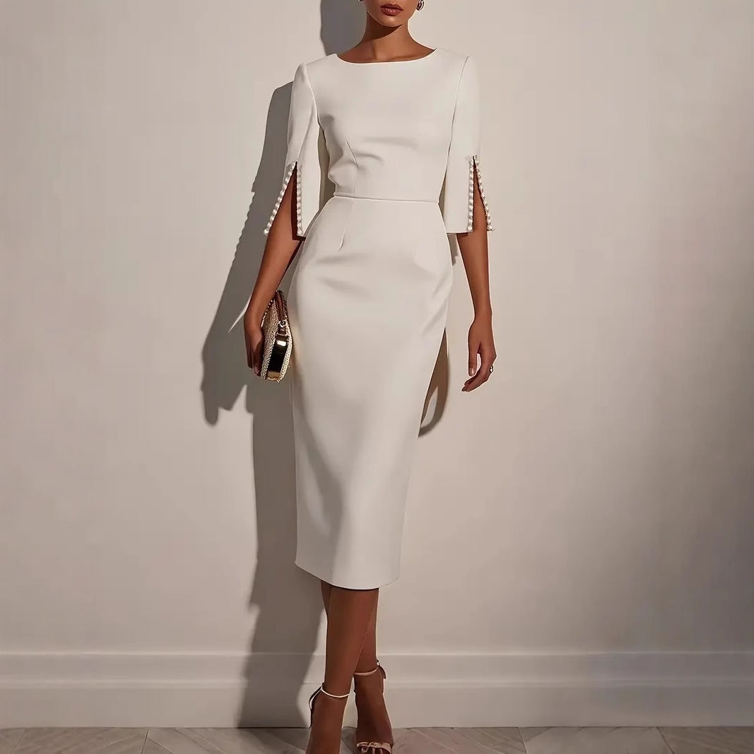 Dame elegant brudekjole med lange ærmer og perleudsmykninger Stilla