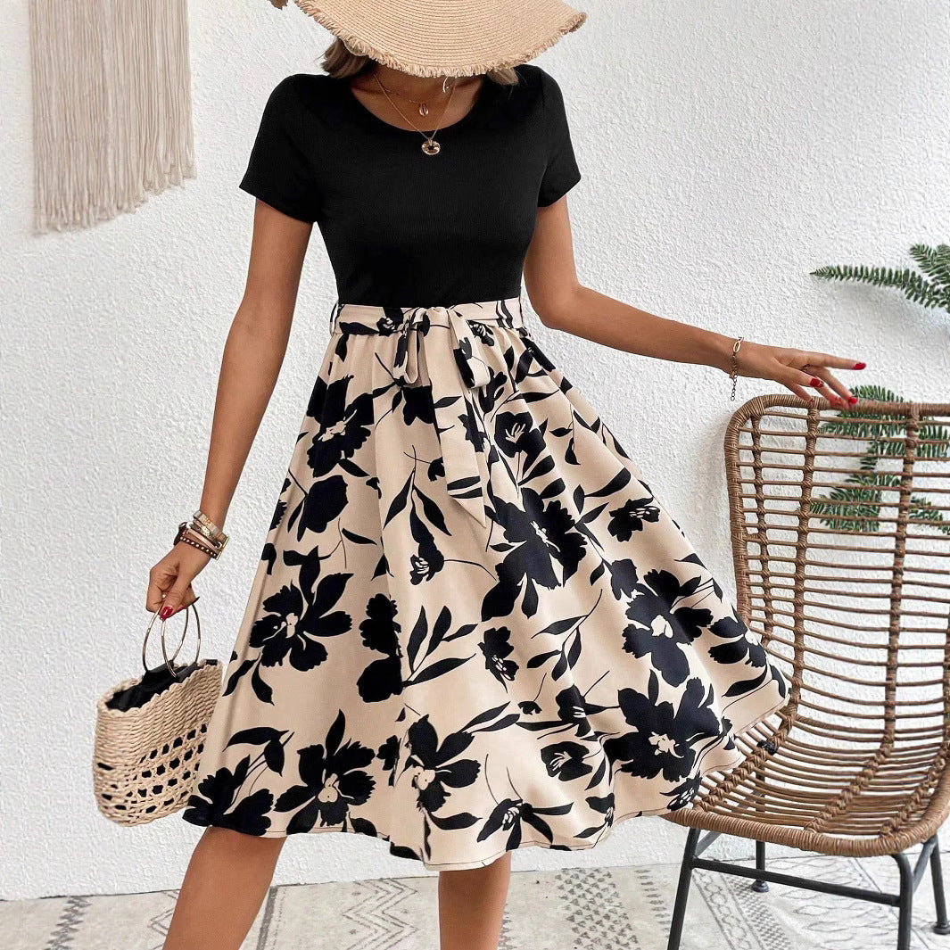 Dame A-linie kjole med floral nederdel og talje bælte Stilla