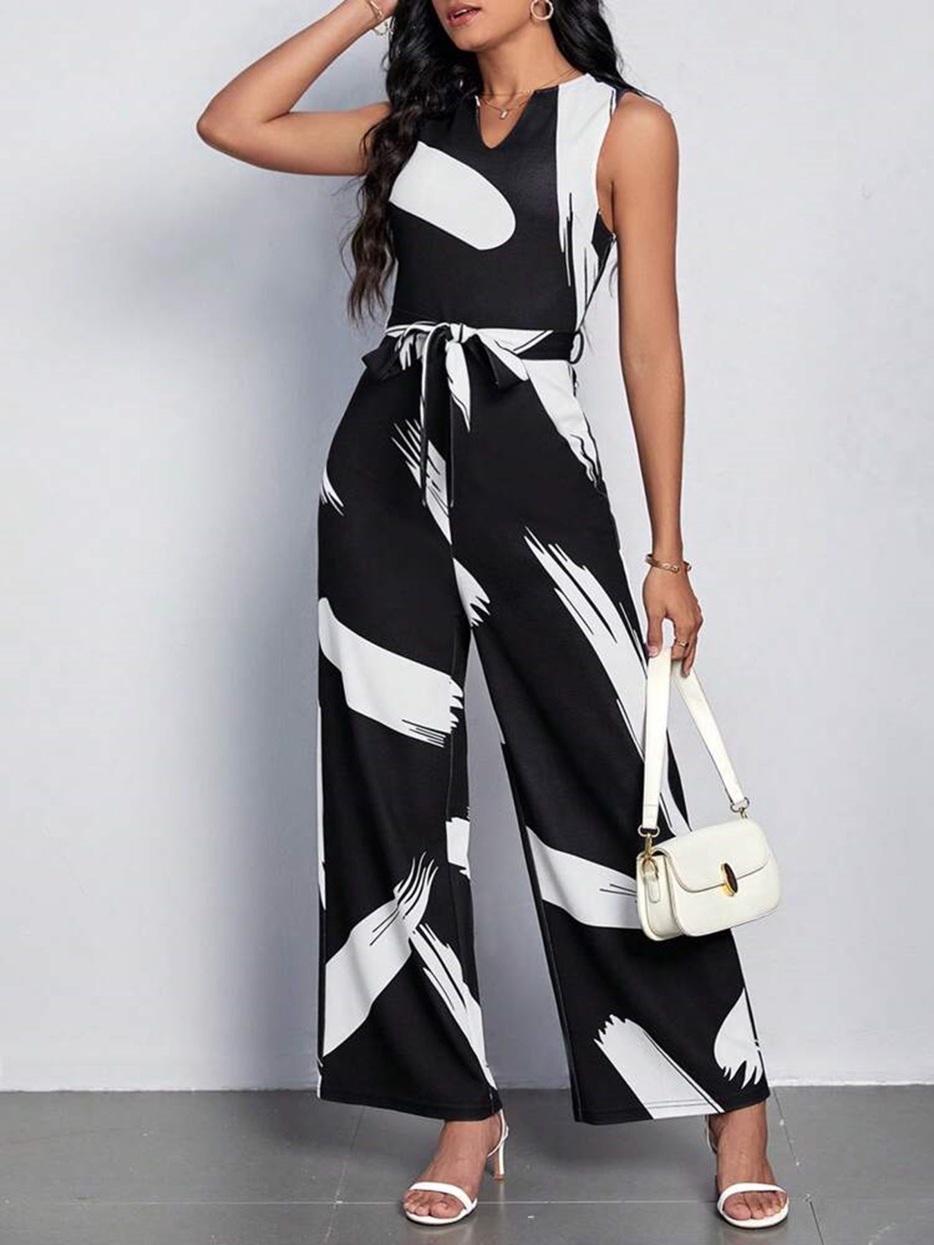 Dame elegant Jumpsuit med bredt ben og moderigtigt bælte Stilla